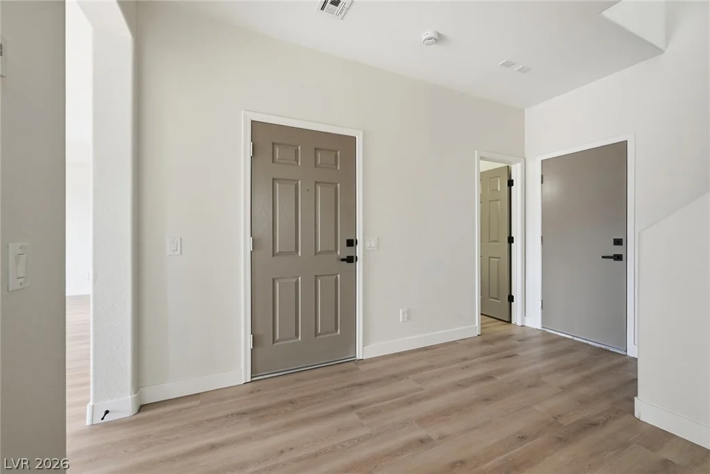 8149 Loma Del Ray, Las Vegas, NV 89131