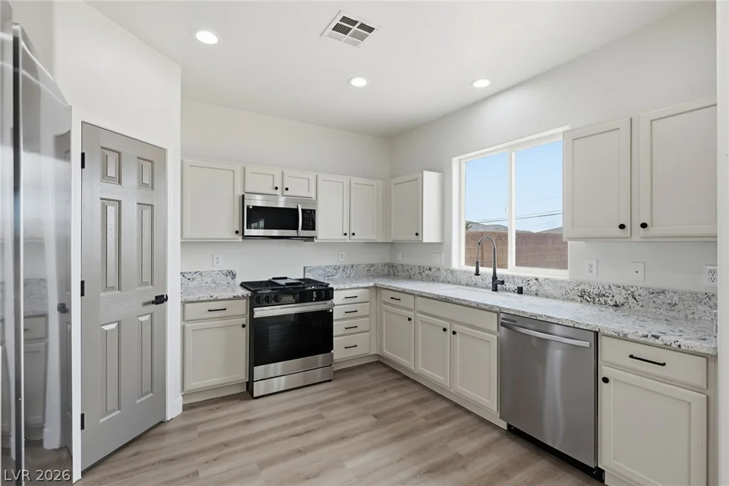 8149 Loma Del Ray, Las Vegas, NV 89131
