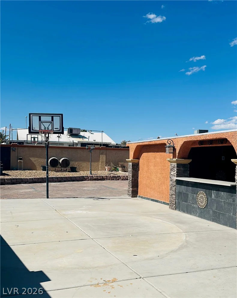 5211 Gloucester, Las Vegas, NV 89122