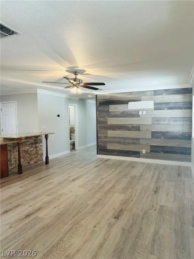 5211 Gloucester, Las Vegas, NV 89122
