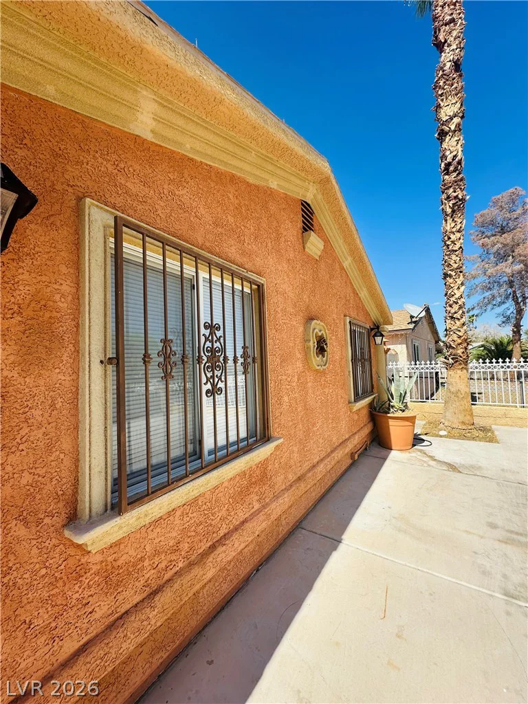 5211 Gloucester, Las Vegas, NV 89122