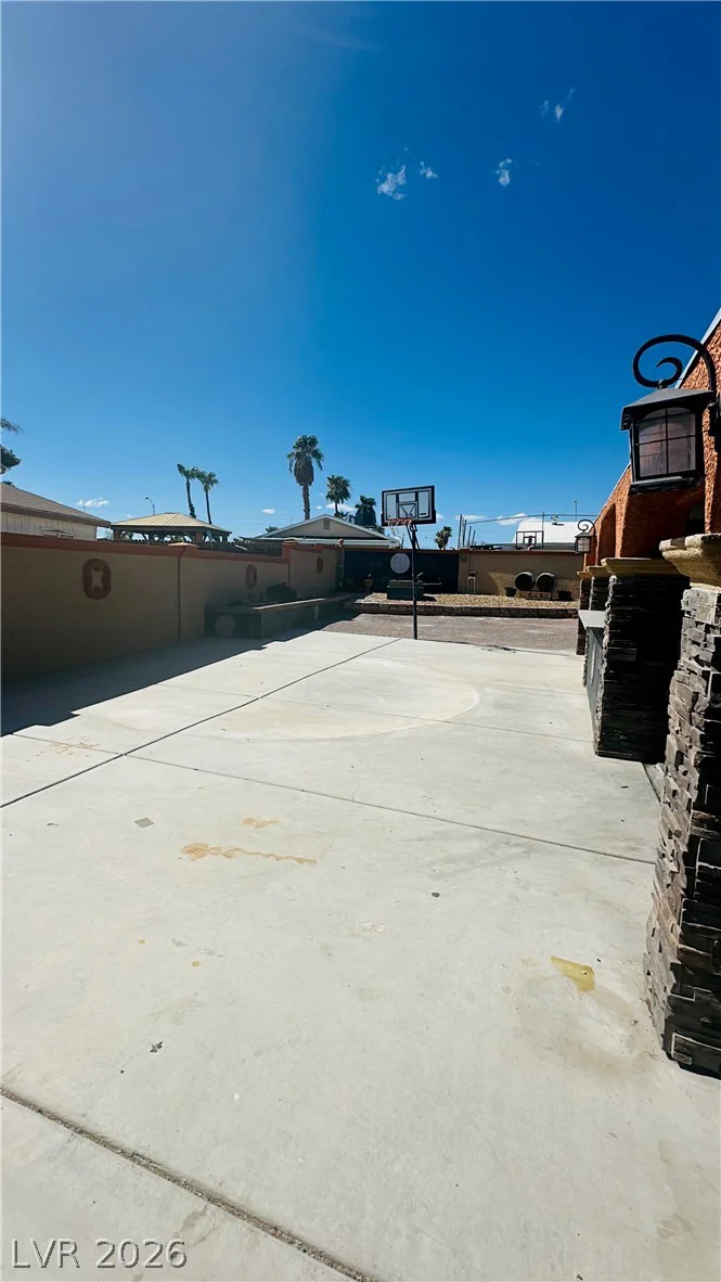 5211 Gloucester, Las Vegas, NV 89122