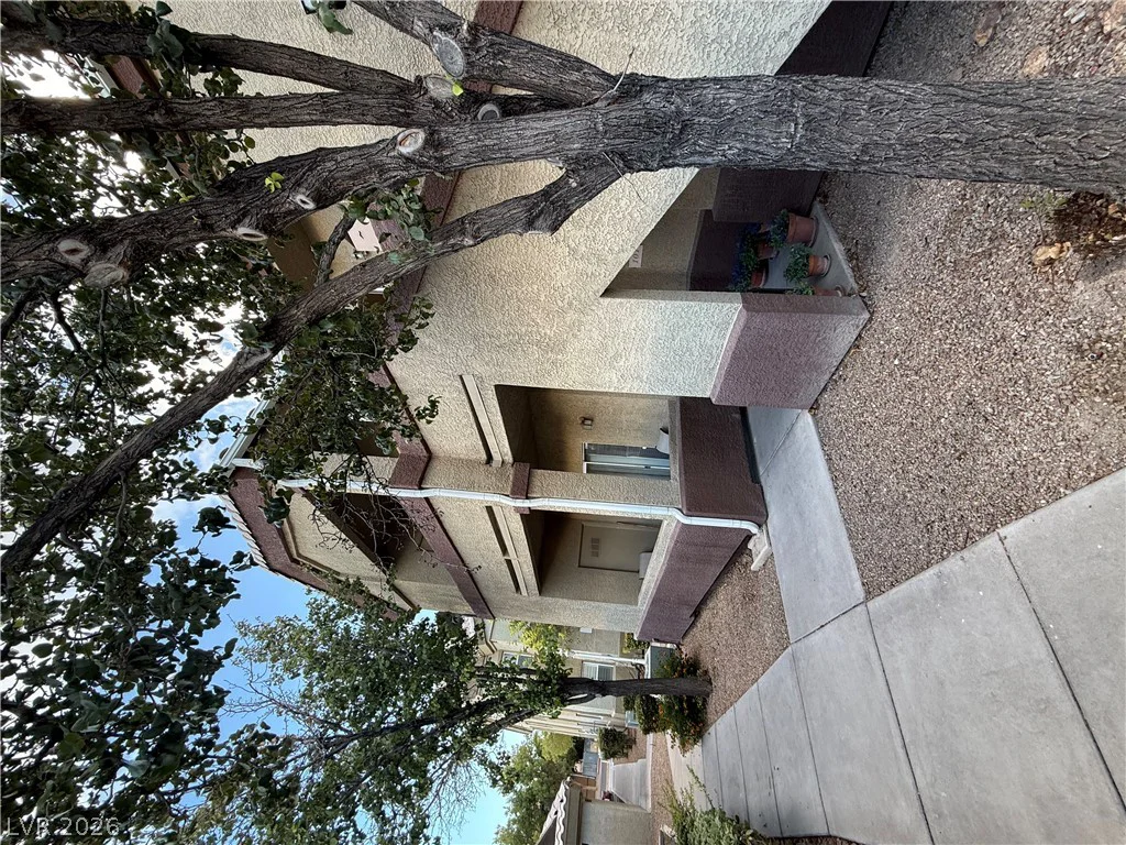 3933 Lazy Pine, Las Vegas, NV 89108