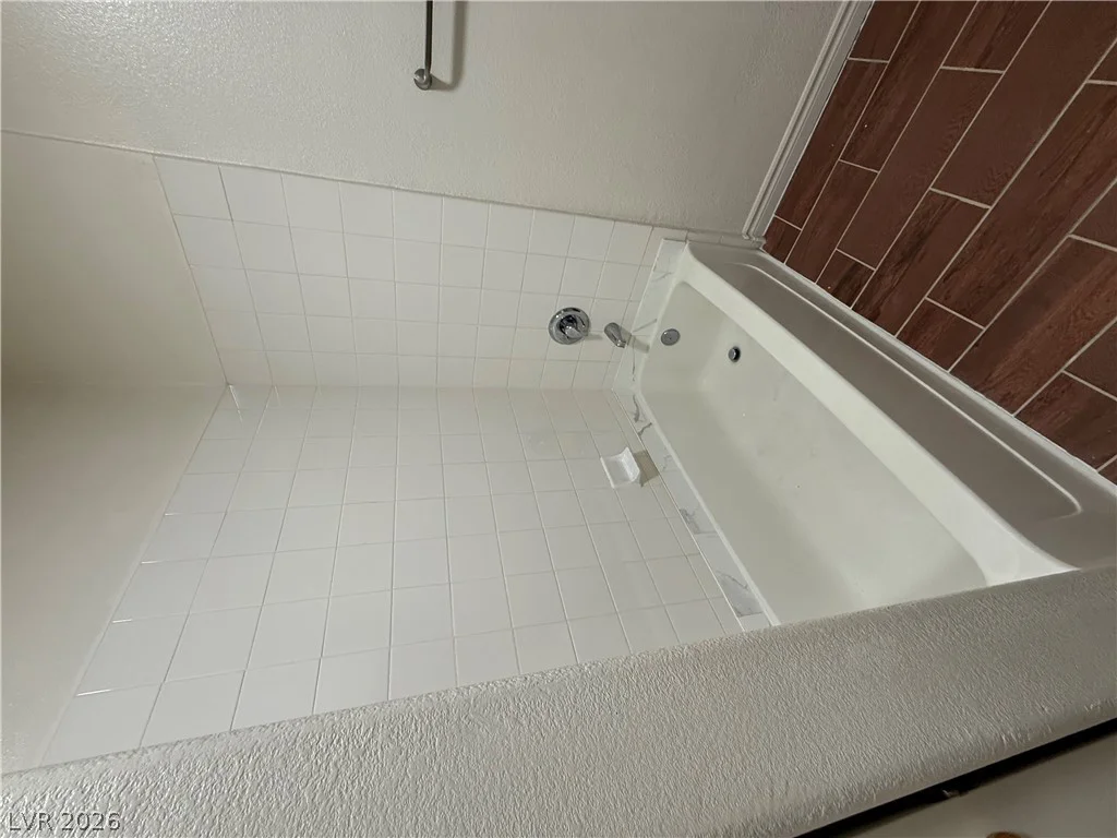 3933 Lazy Pine, Las Vegas, NV 89108
