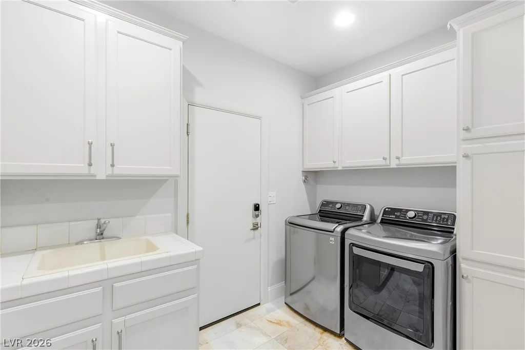 2575 Turtle Head Peak, Las Vegas, NV 89135