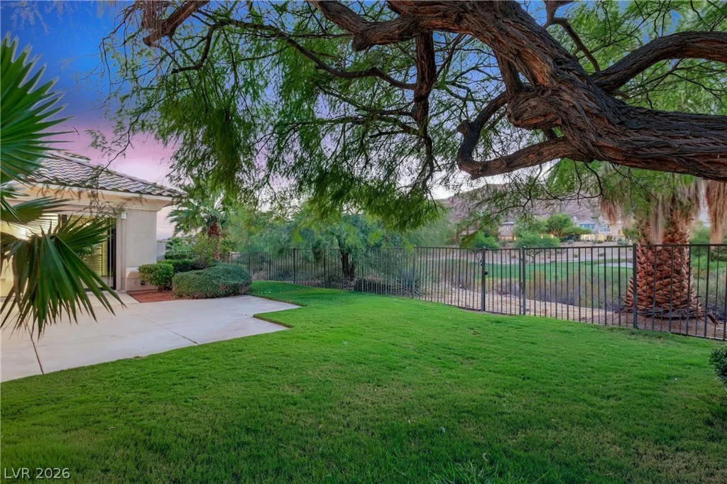 2575 Turtle Head Peak, Las Vegas, NV 89135