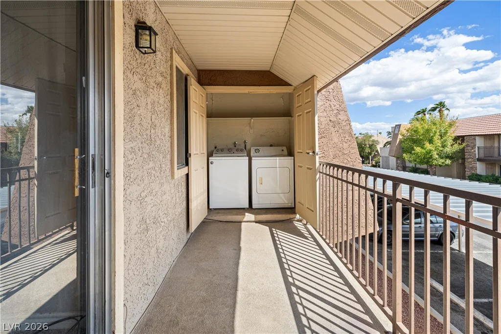 5061 River Glen, Las Vegas, NV 89103