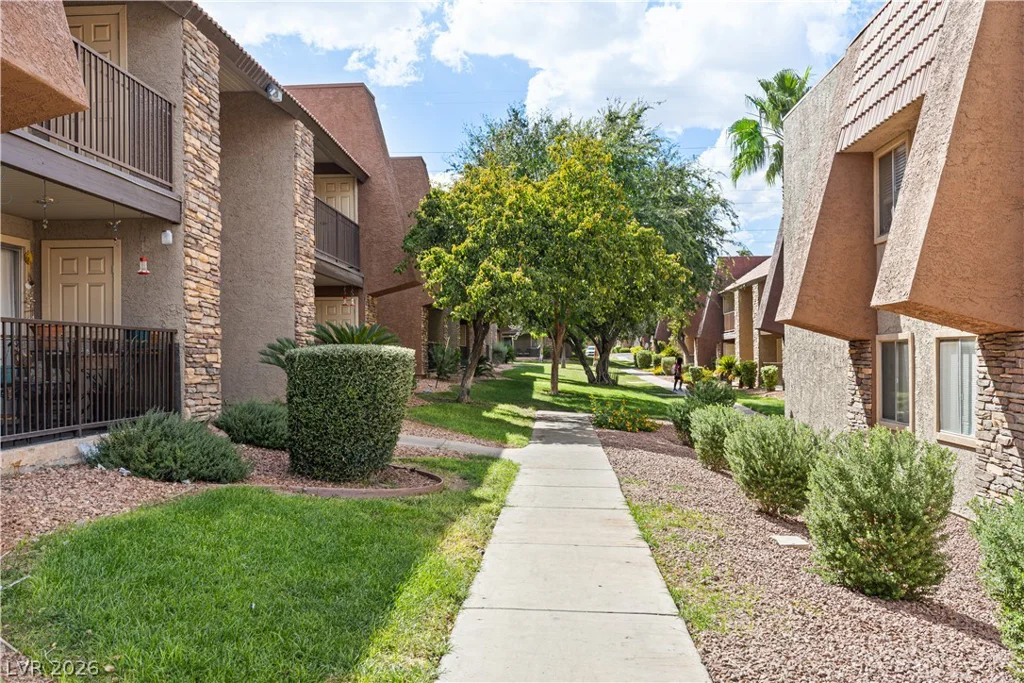 5061 River Glen, Las Vegas, NV 89103