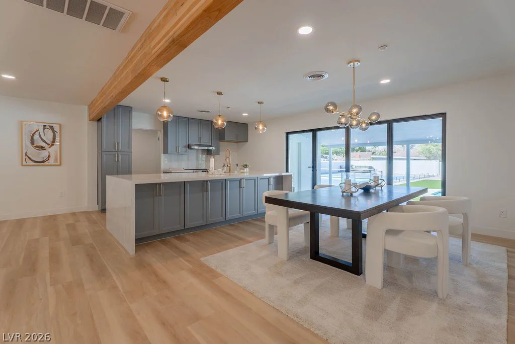 2106 Oakey, Las Vegas, NV 89102