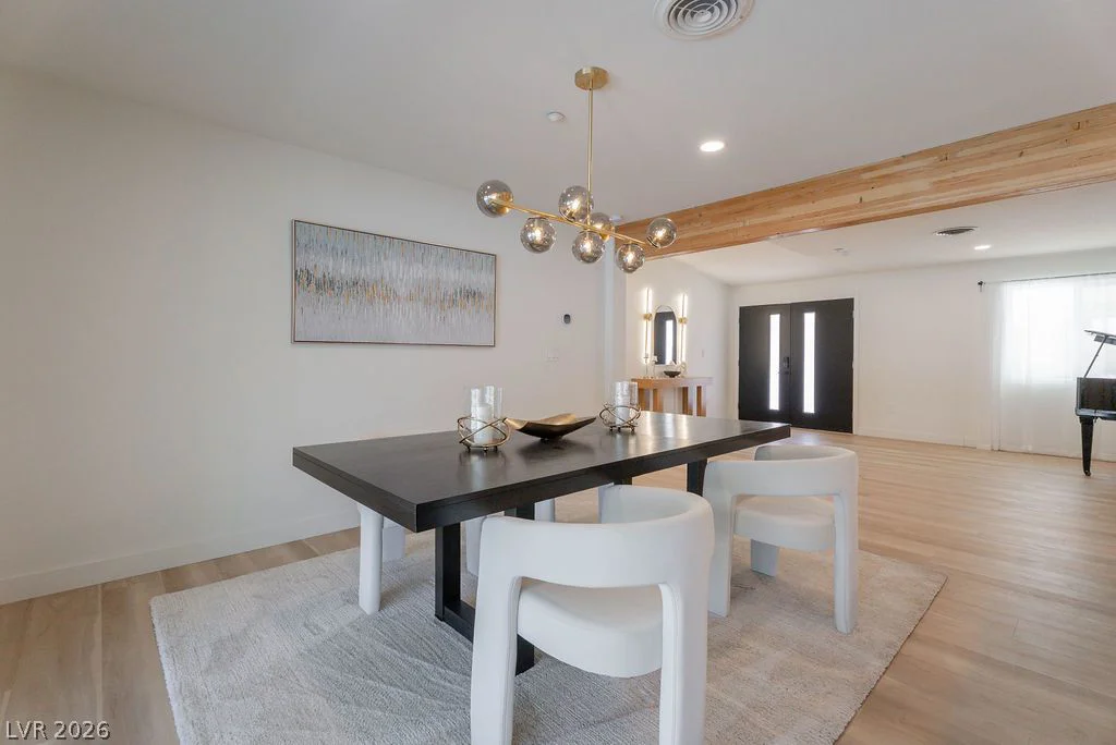 2106 Oakey, Las Vegas, NV 89102
