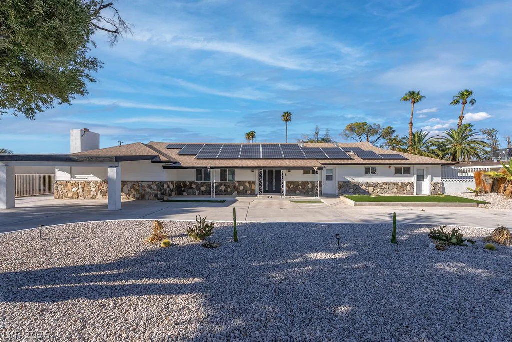 2106 Oakey, Las Vegas, NV 89102