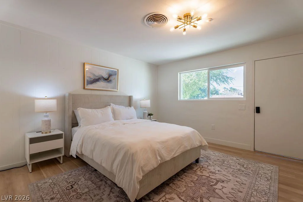 2106 Oakey, Las Vegas, NV 89102