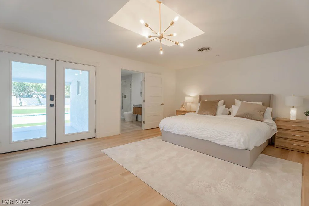 2106 Oakey, Las Vegas, NV 89102