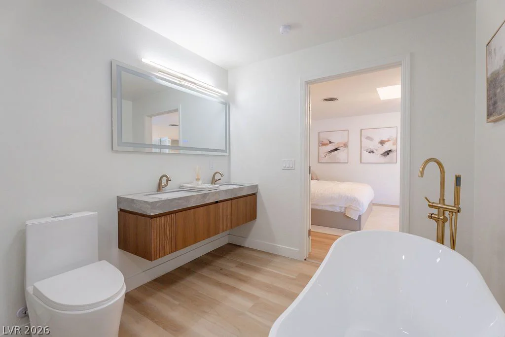 2106 Oakey, Las Vegas, NV 89102