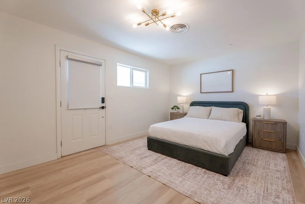 2106 Oakey, Las Vegas, NV 89102