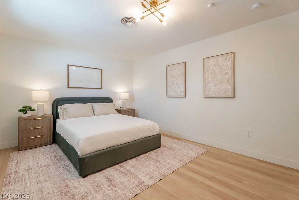 2106 Oakey, Las Vegas, NV 89102