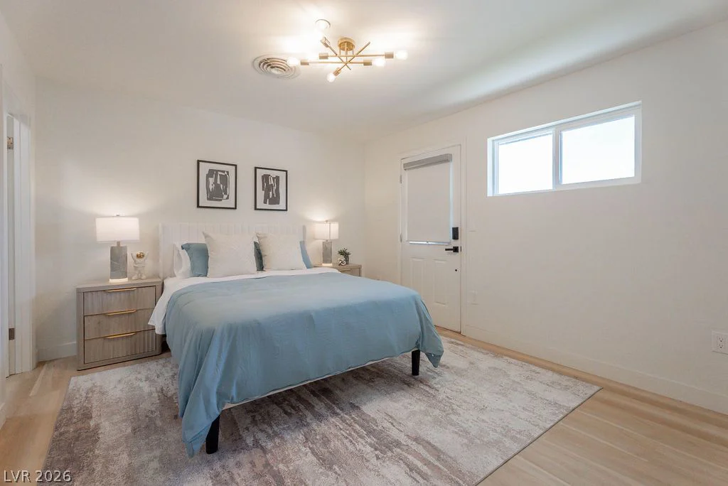 2106 Oakey, Las Vegas, NV 89102