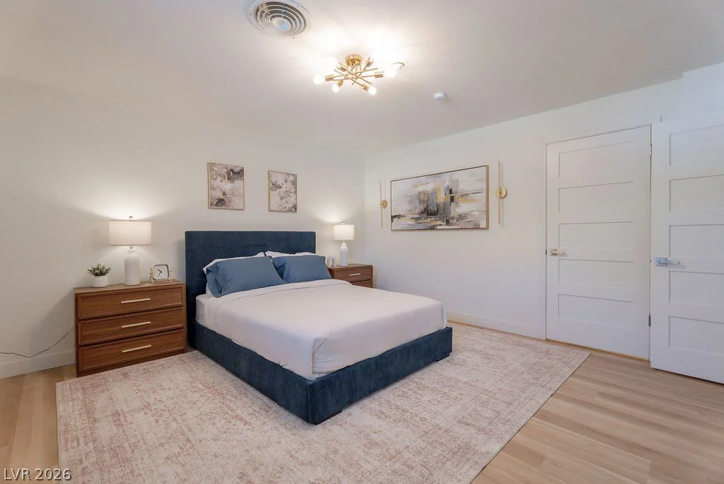 2106 Oakey, Las Vegas, NV 89102