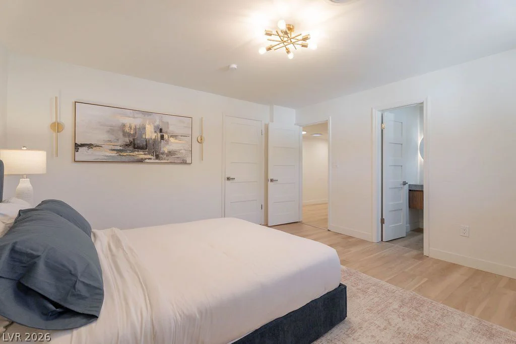 2106 Oakey, Las Vegas, NV 89102