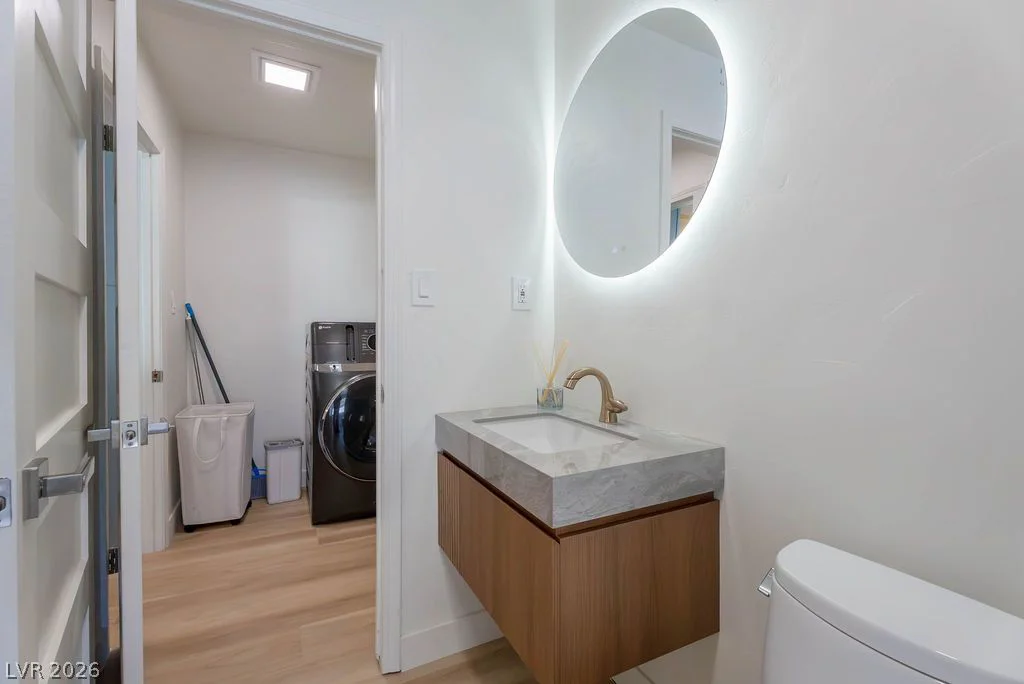 2106 Oakey, Las Vegas, NV 89102