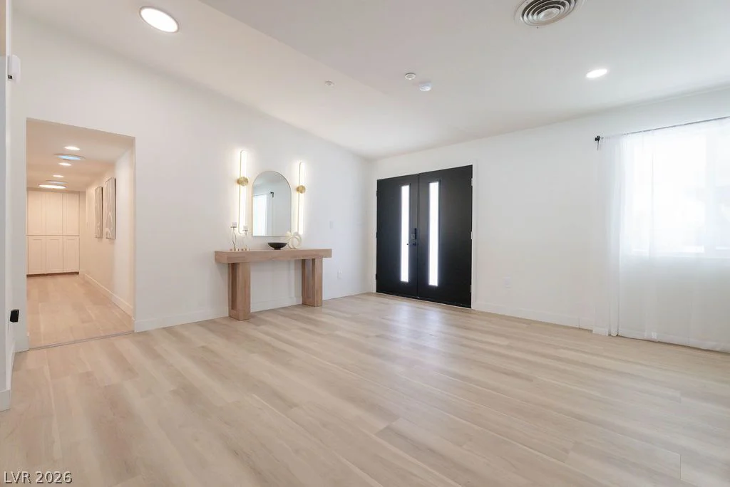 2106 Oakey, Las Vegas, NV 89102