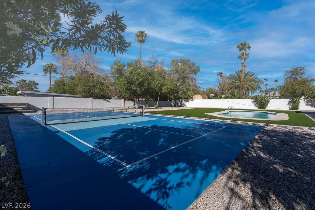 2106 Oakey, Las Vegas, NV 89102