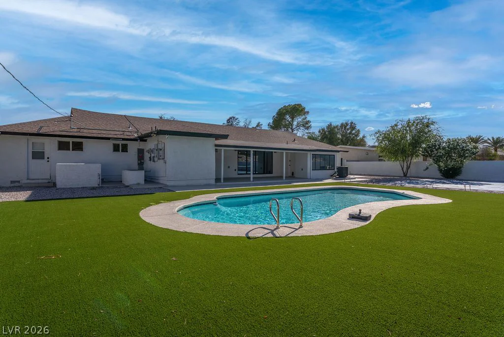 2106 Oakey, Las Vegas, NV 89102