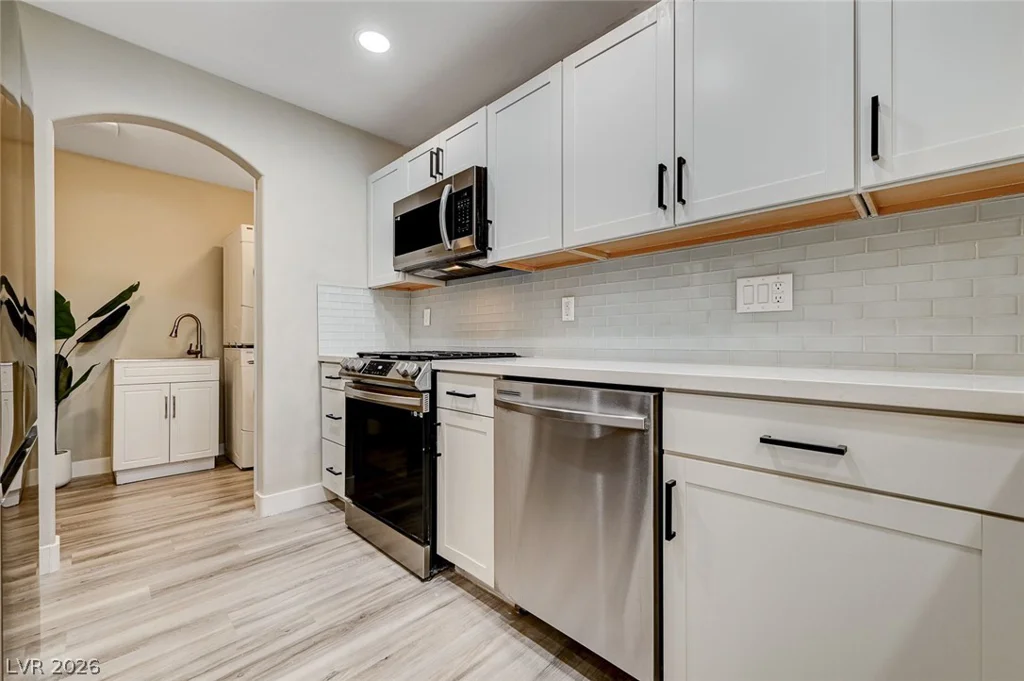 3950 Sandhill, Las Vegas, NV 89121