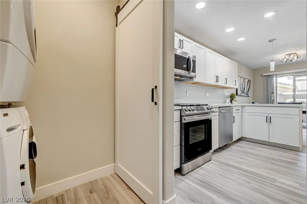 3950 Sandhill, Las Vegas, NV 89121