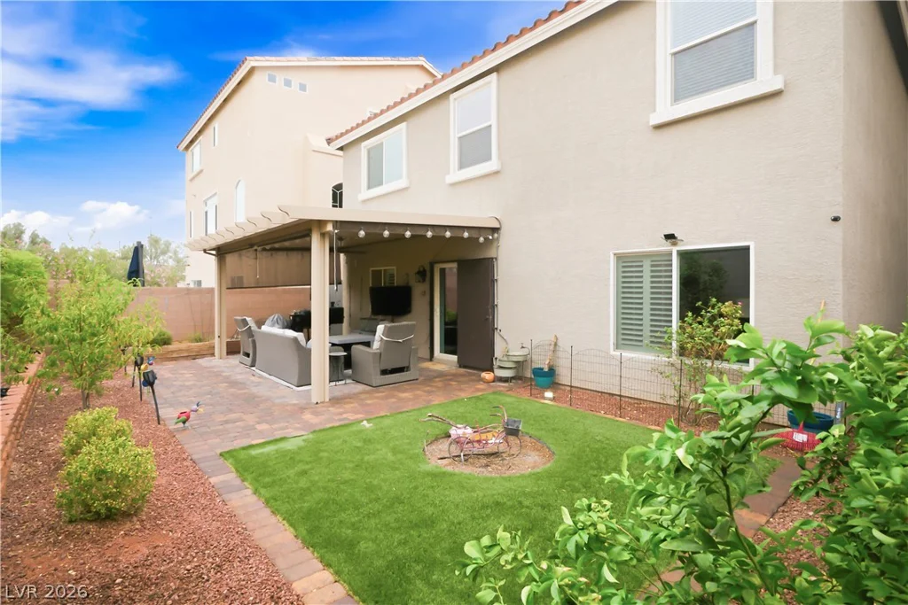 10121 Arbor Brook, Las Vegas, NV 89141
