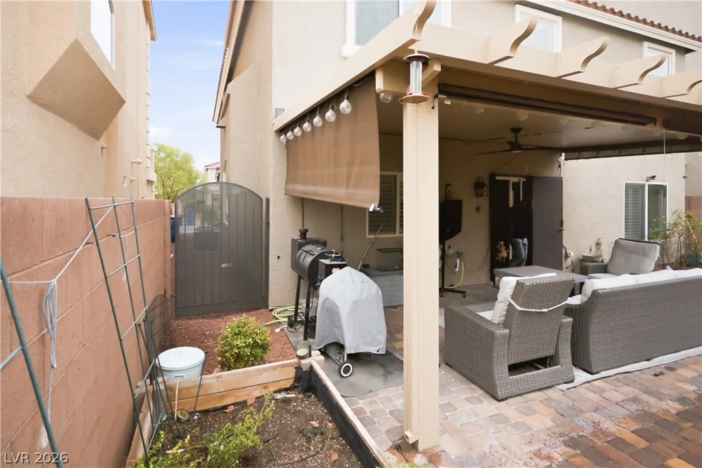 10121 Arbor Brook, Las Vegas, NV 89141