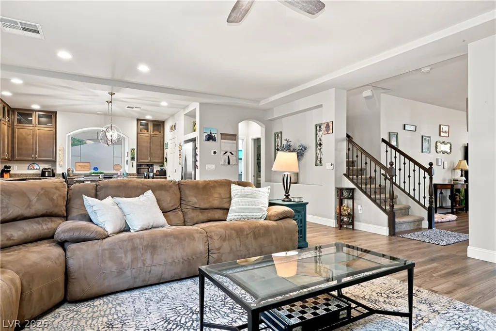 10121 Arbor Brook, Las Vegas, NV 89141