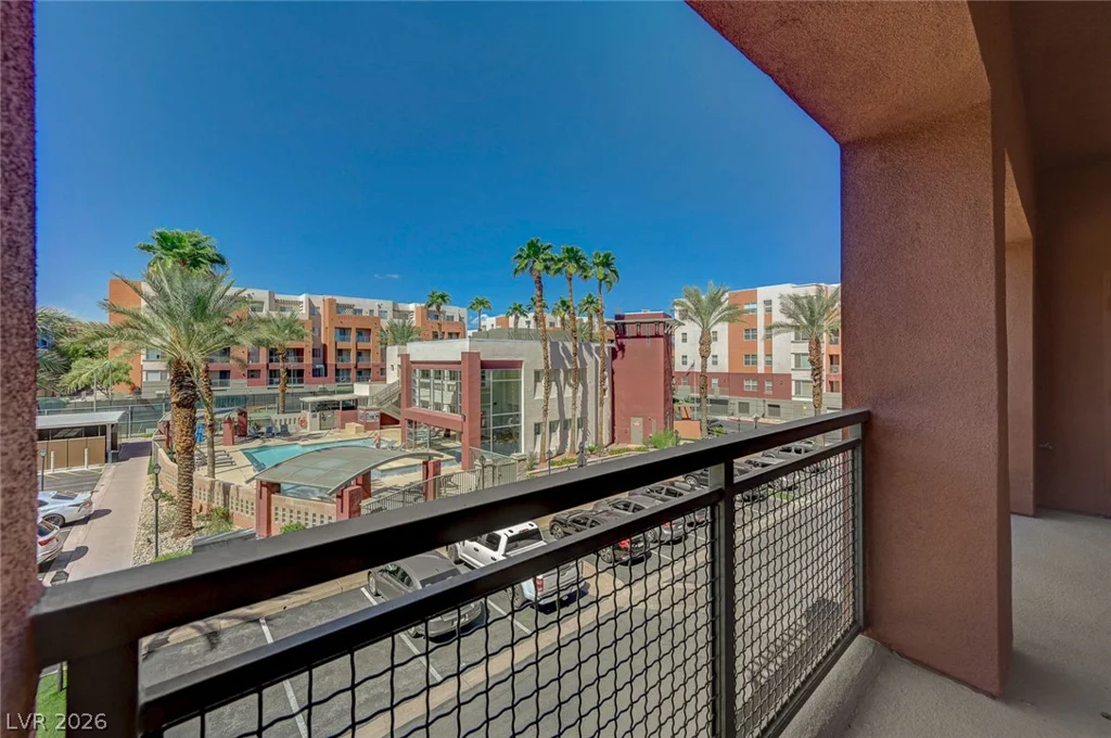 83 Agate, Las Vegas, NV 89123