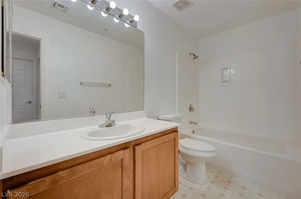 83 Agate, Las Vegas, NV 89123