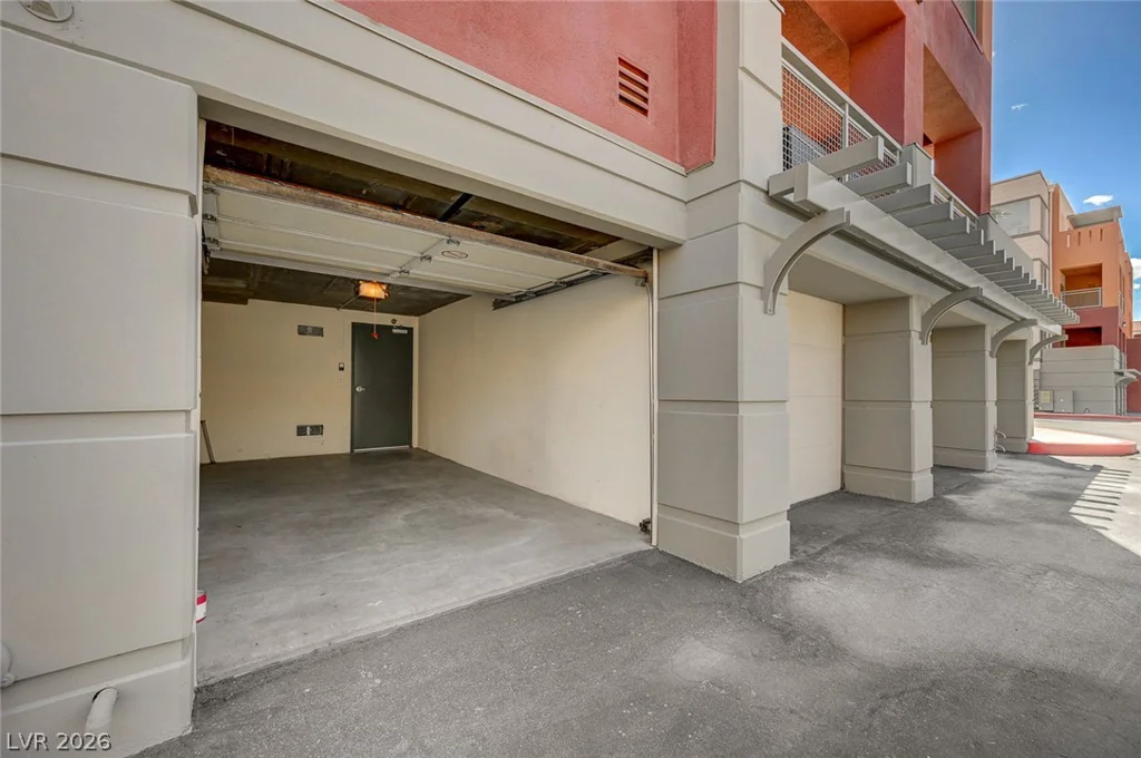 83 Agate, Las Vegas, NV 89123