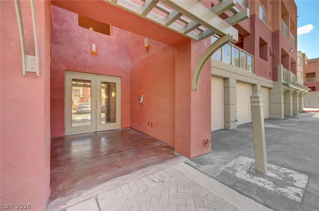 83 Agate, Las Vegas, NV 89123