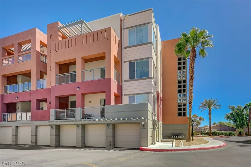83 Agate, Las Vegas, NV 89123