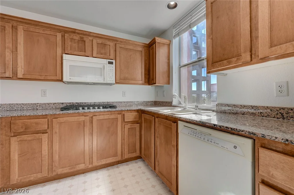 83 Agate, Las Vegas, NV 89123