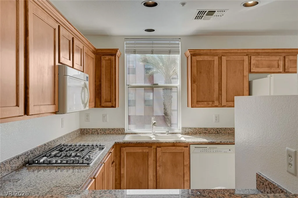 83 Agate, Las Vegas, NV 89123