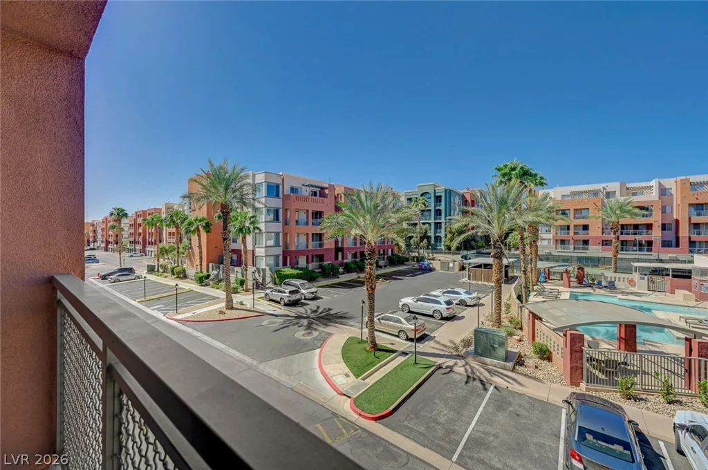 83 Agate, Las Vegas, NV 89123