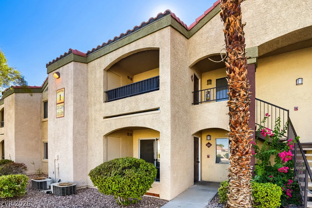 7885 Flamingo, Las Vegas, NV 89147