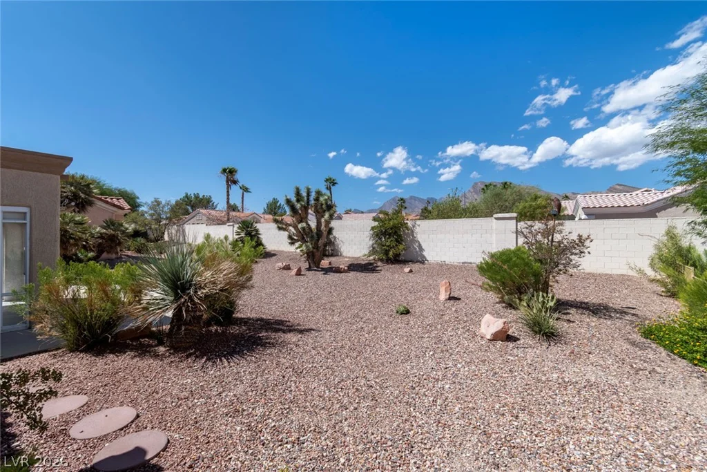 2909 High Range, Las Vegas, NV 89134