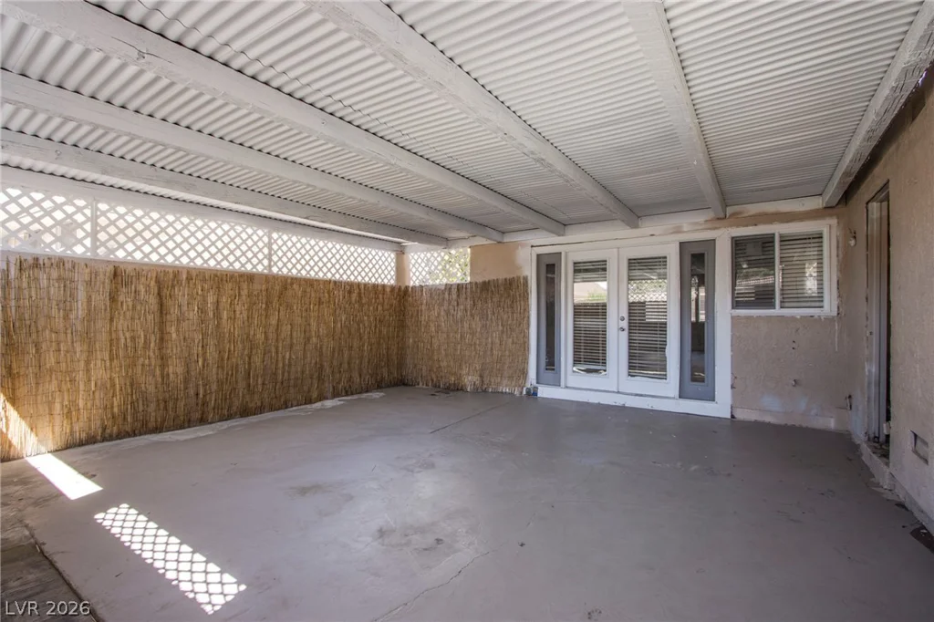 2456 Paradise Village, Las Vegas, NV 89120