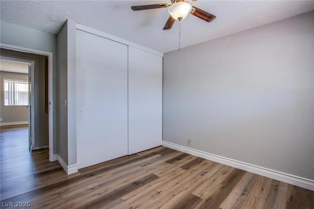 2456 Paradise Village, Las Vegas, NV 89120
