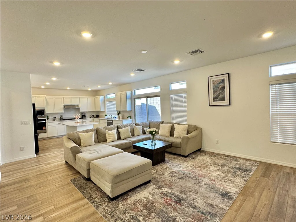 5763 Yellow House, Las Vegas, NV 89113