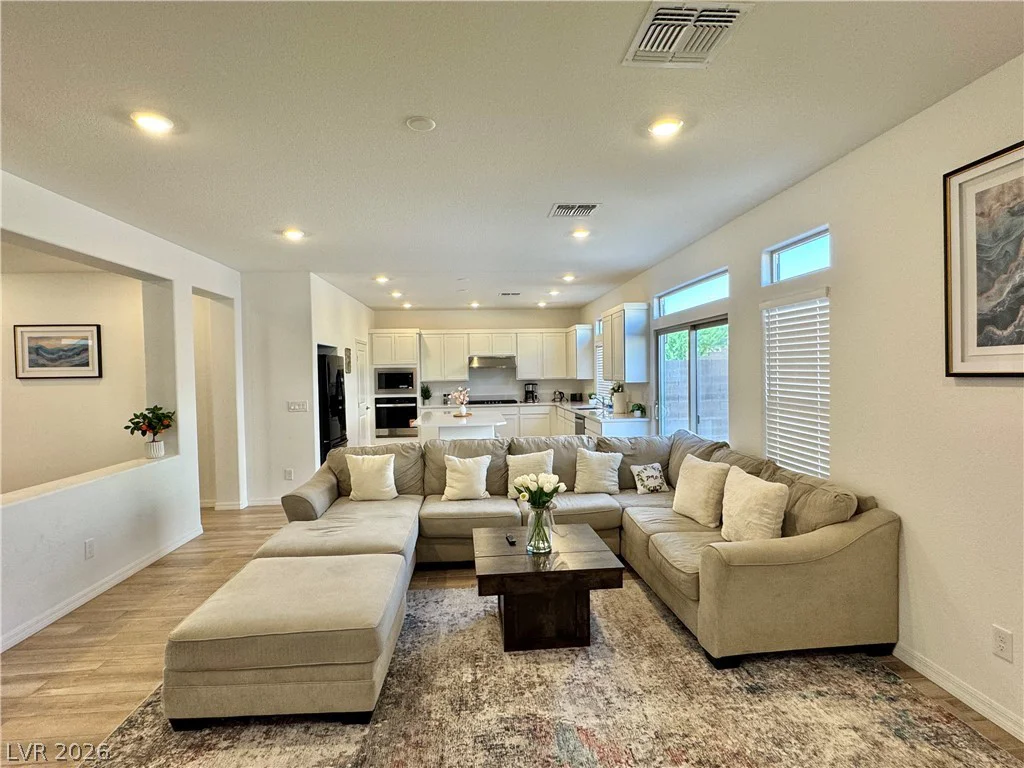 5763 Yellow House, Las Vegas, NV 89113