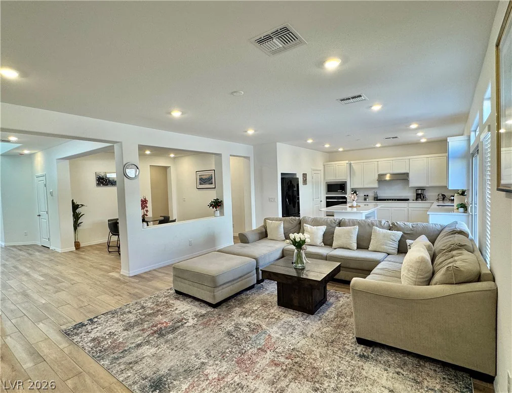 5763 Yellow House, Las Vegas, NV 89113