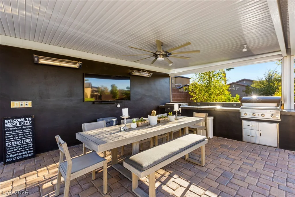 327 Castle Wynd, Las Vegas, NV 89183