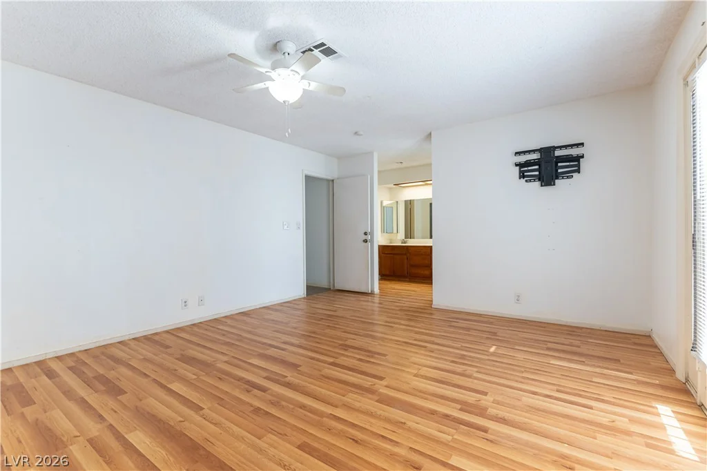 6235 Adenmoor Court, Las Vegas, NV 89156