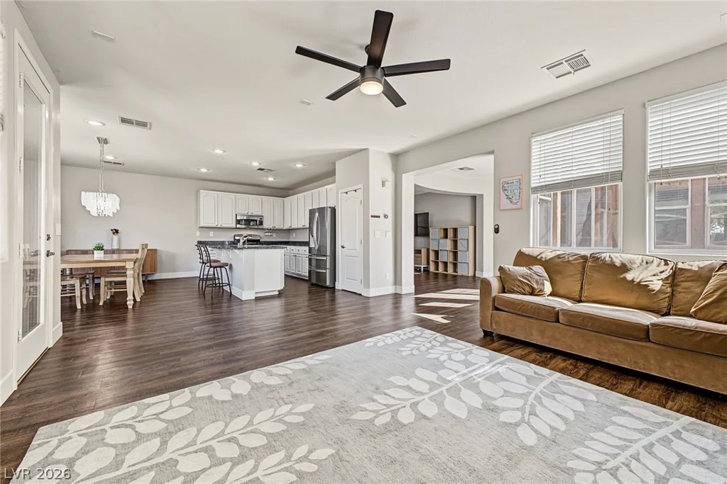 517 Ivy Spring, Las Vegas, NV 89138
